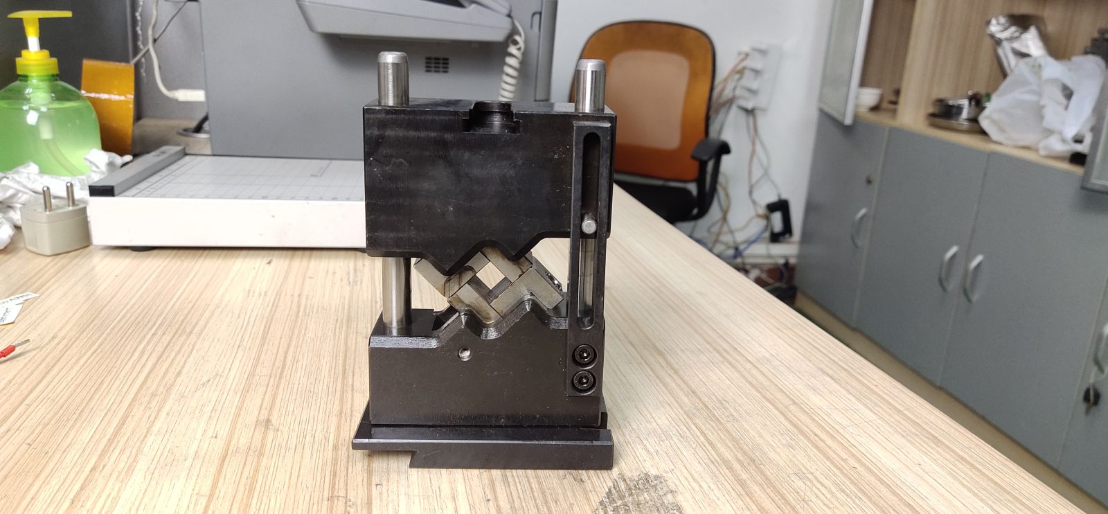 Khuôn Dập Cos Dây Điện HSNCO 